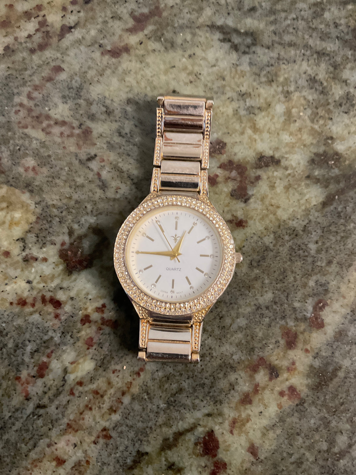 Silver Tone Quartz Watch With Clear Gems