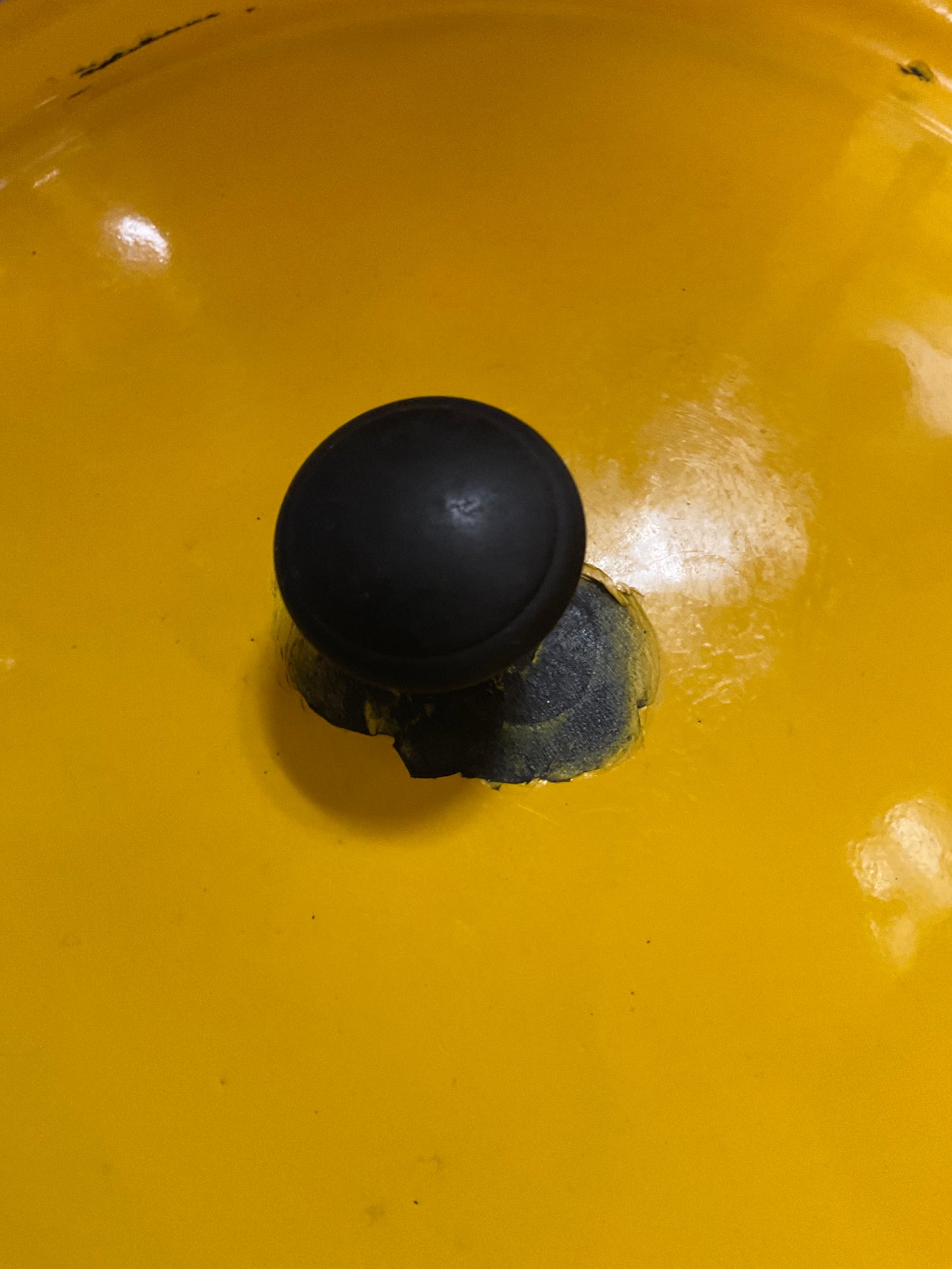 Vintage Yellow Lid