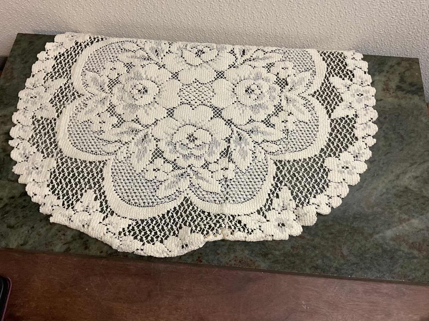Doily 18.5 x 17.5
