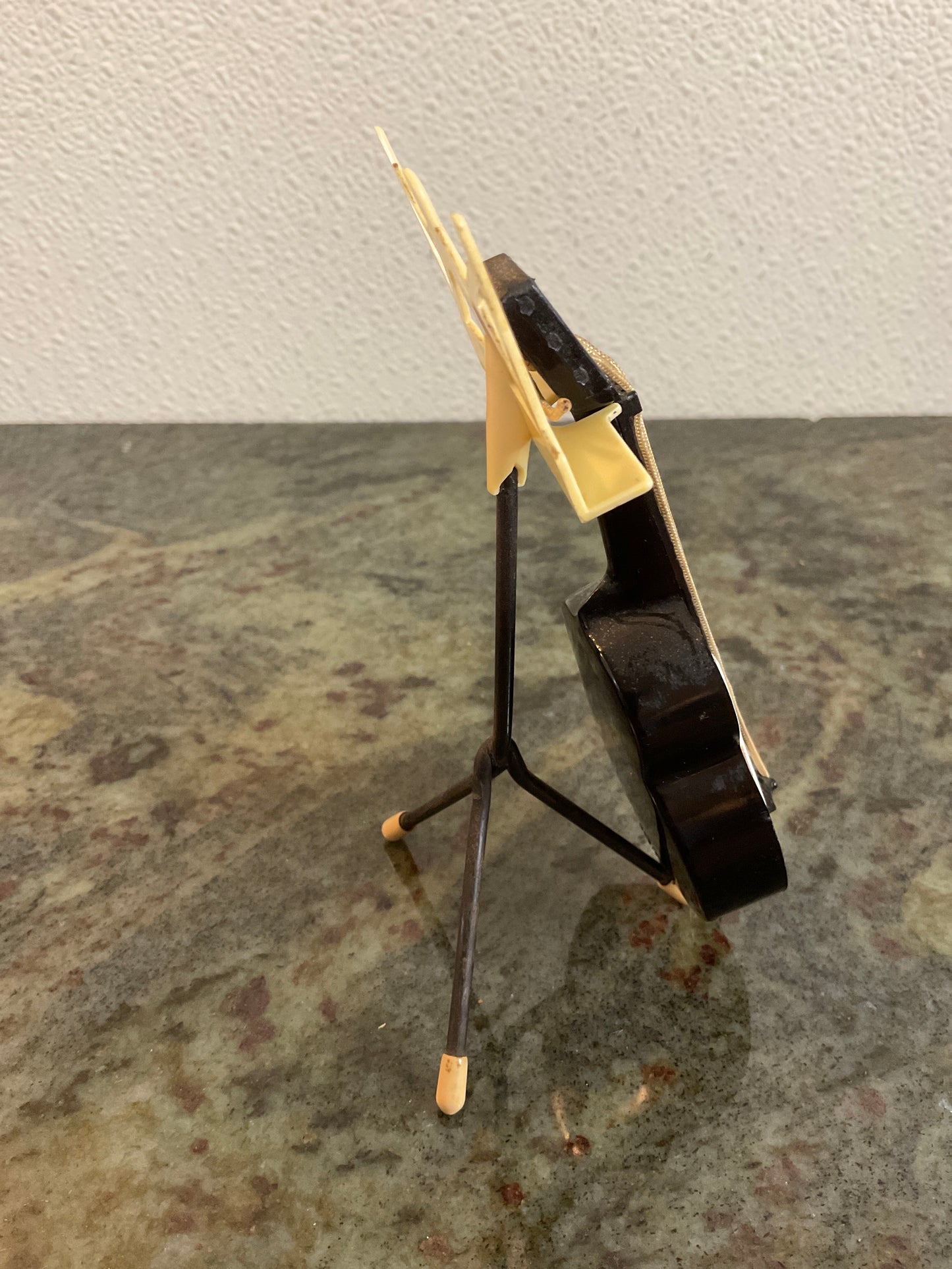 Salt & Pepper Guitar and Music Stand Set