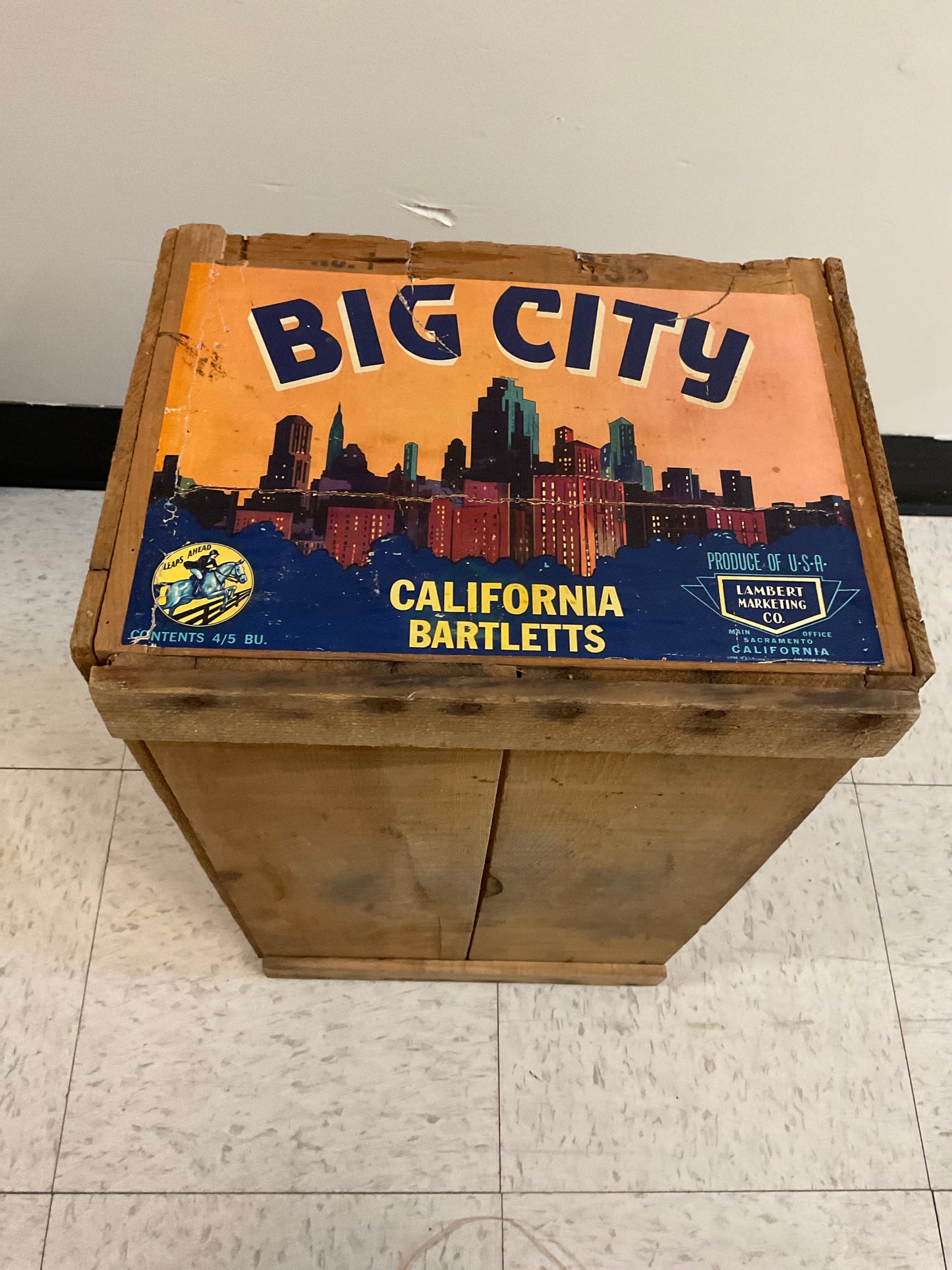 Lambert California Bartletts Wood Box