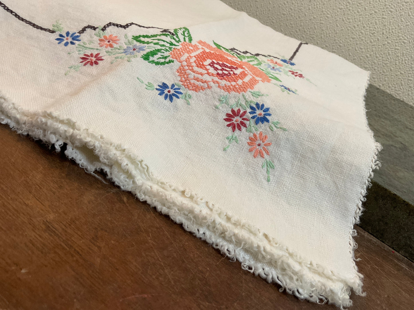 Vtg Cross Stitch 26” x 26” Tablecloth
