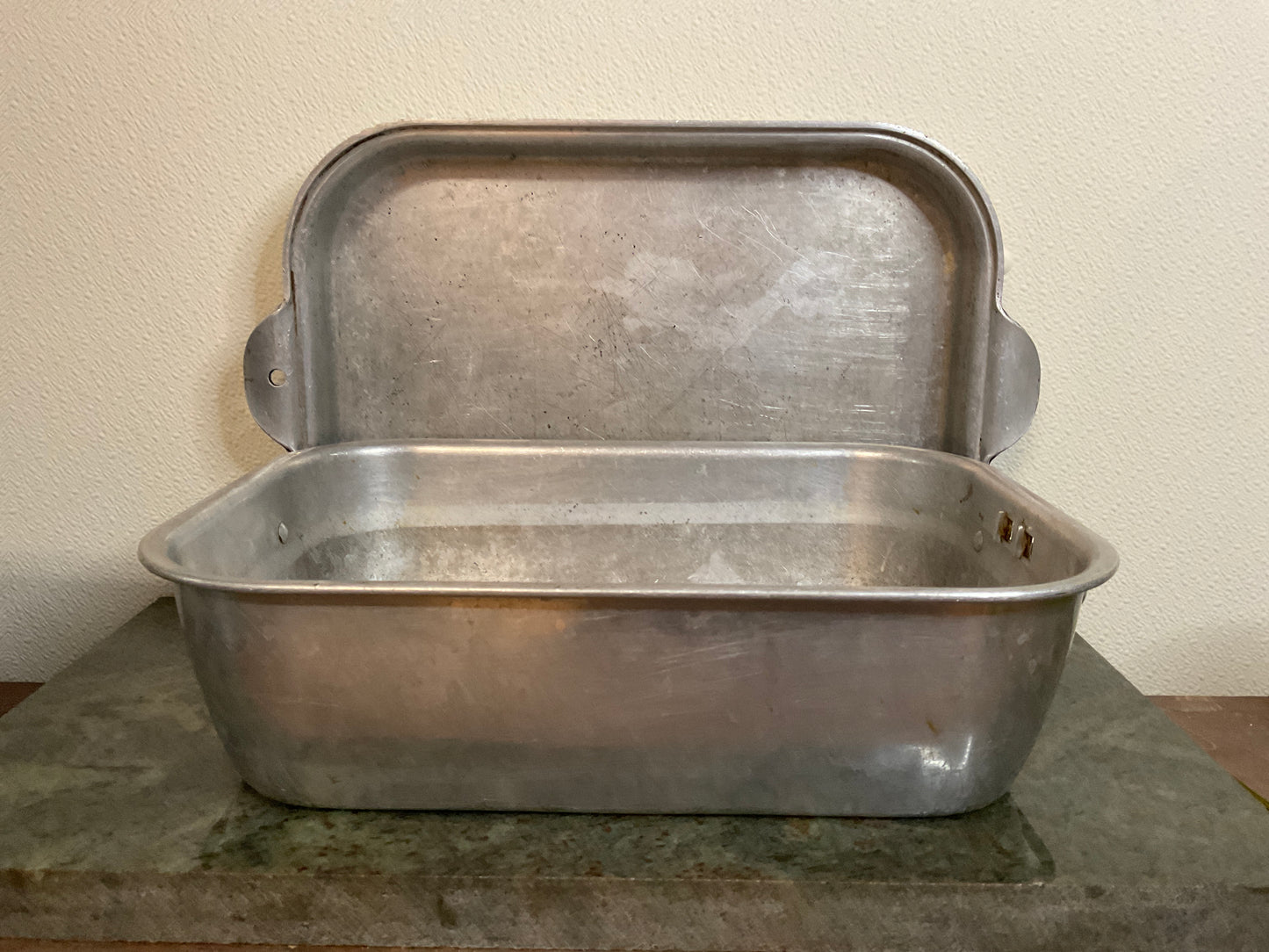 Large Aluminum Roasting Pan with Lid