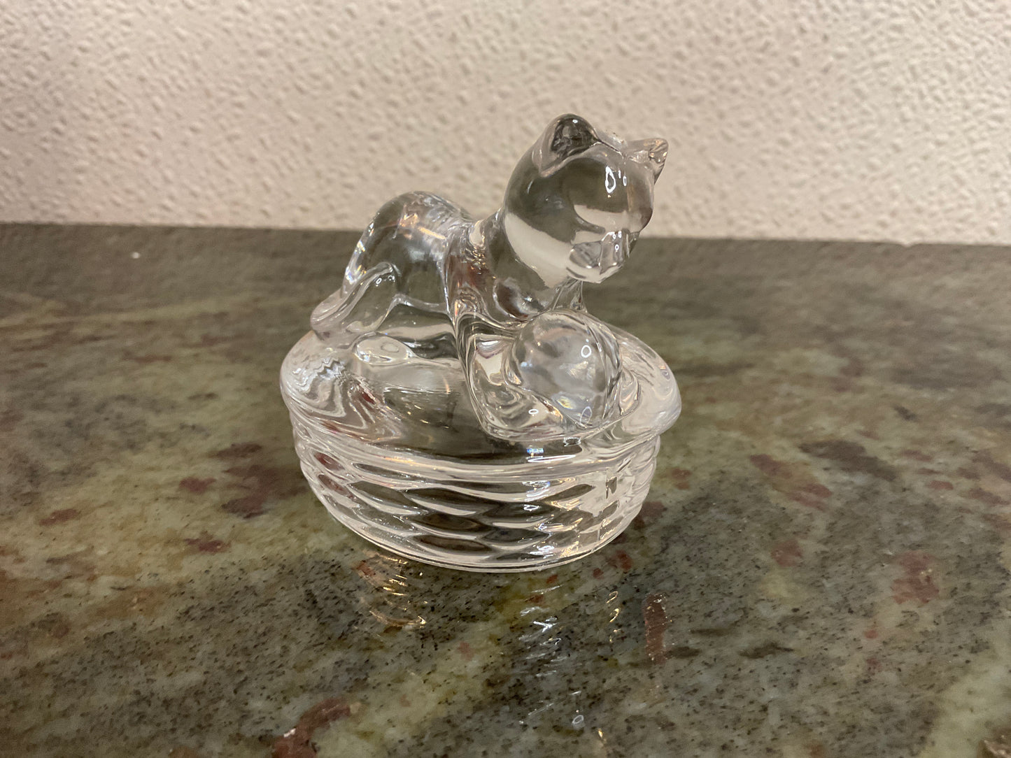 Vintage Avon Crystal Cat/Basket/Ball
