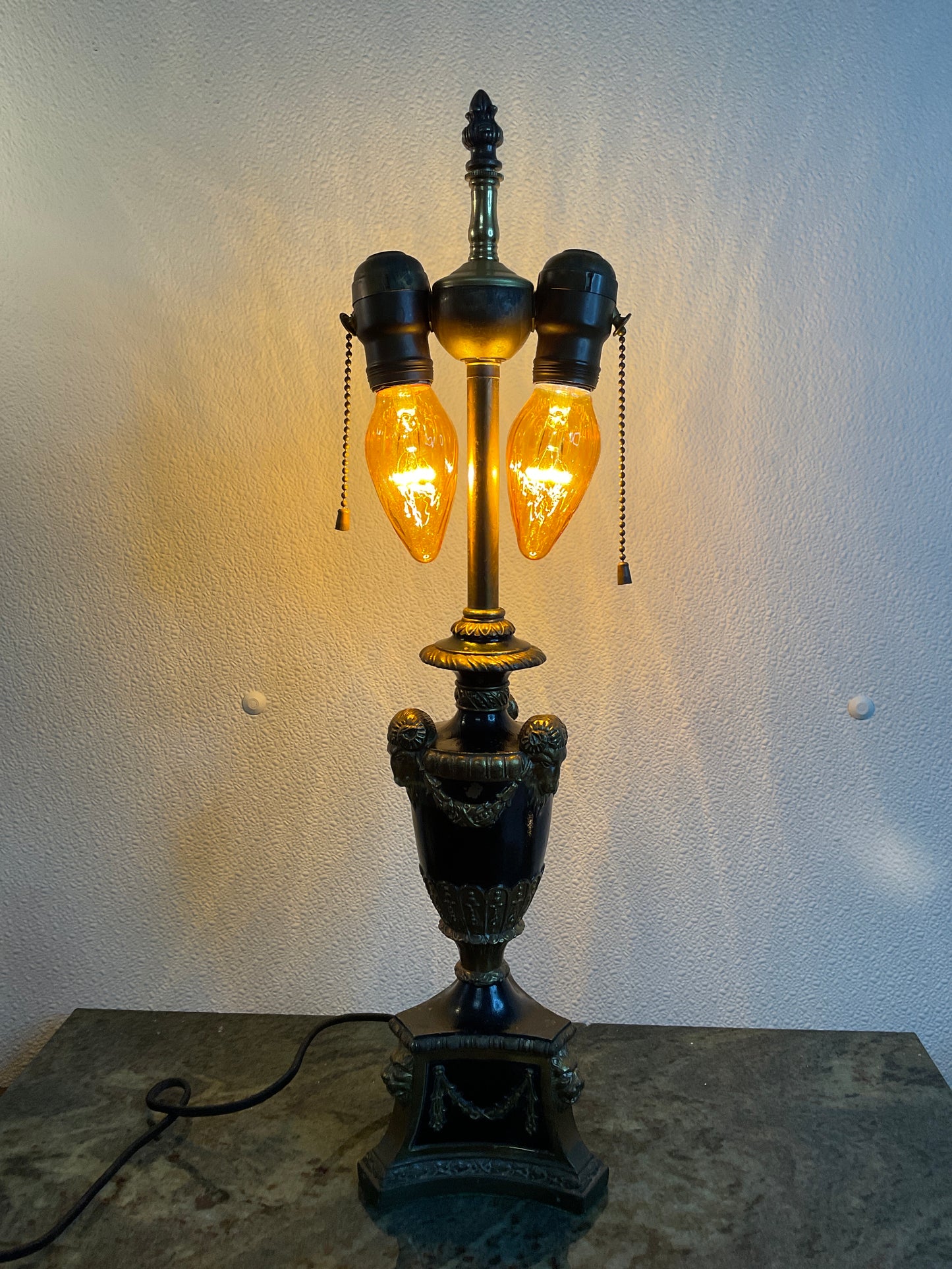 Vintage 2 Light Table Lamp