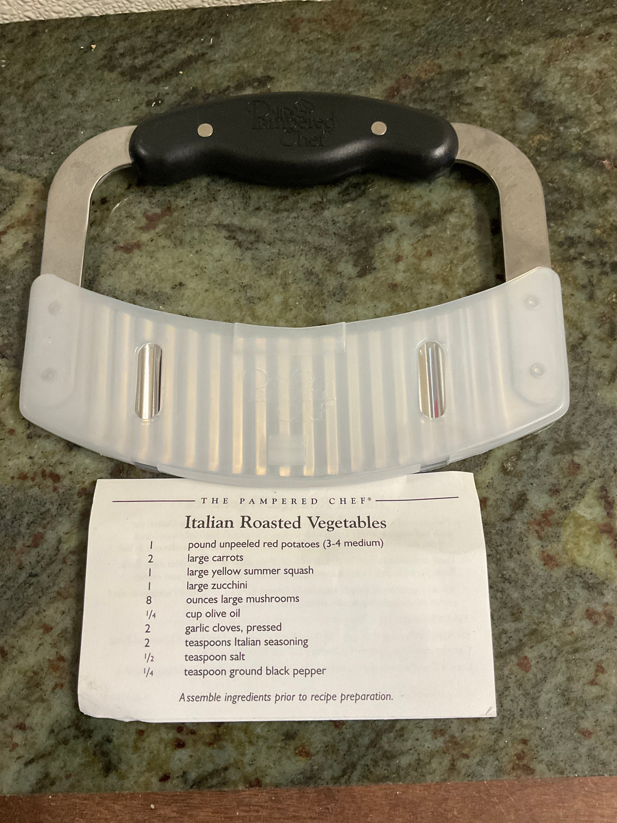 Pampered Chef Crinkle Cutter
