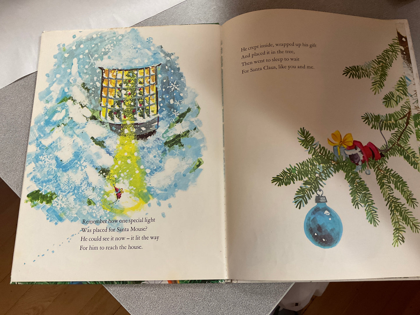 Book Santa Mouse, Where Are You?