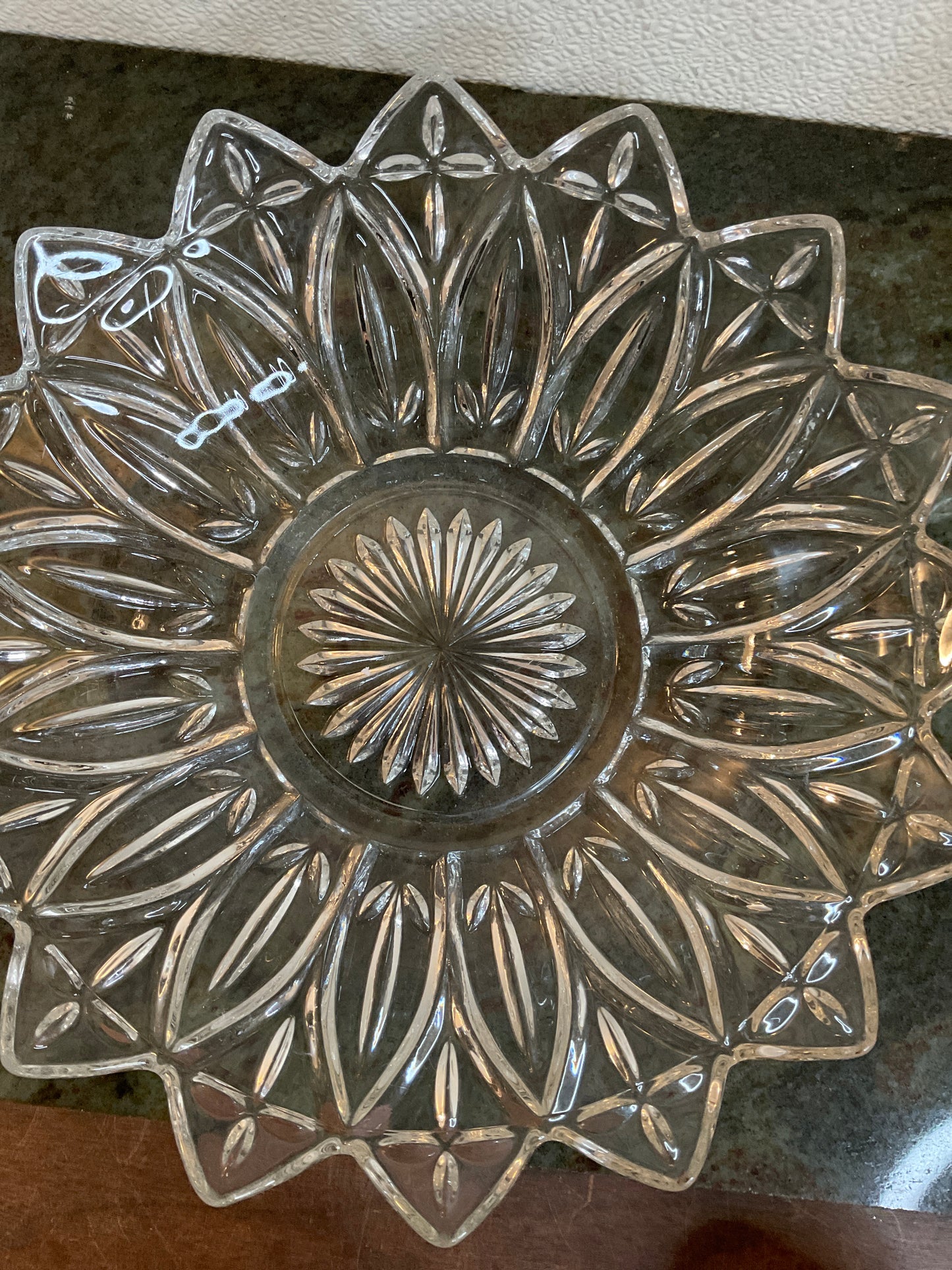 Large Serving bowl 1960’s Vintage Federal Pressed Glass