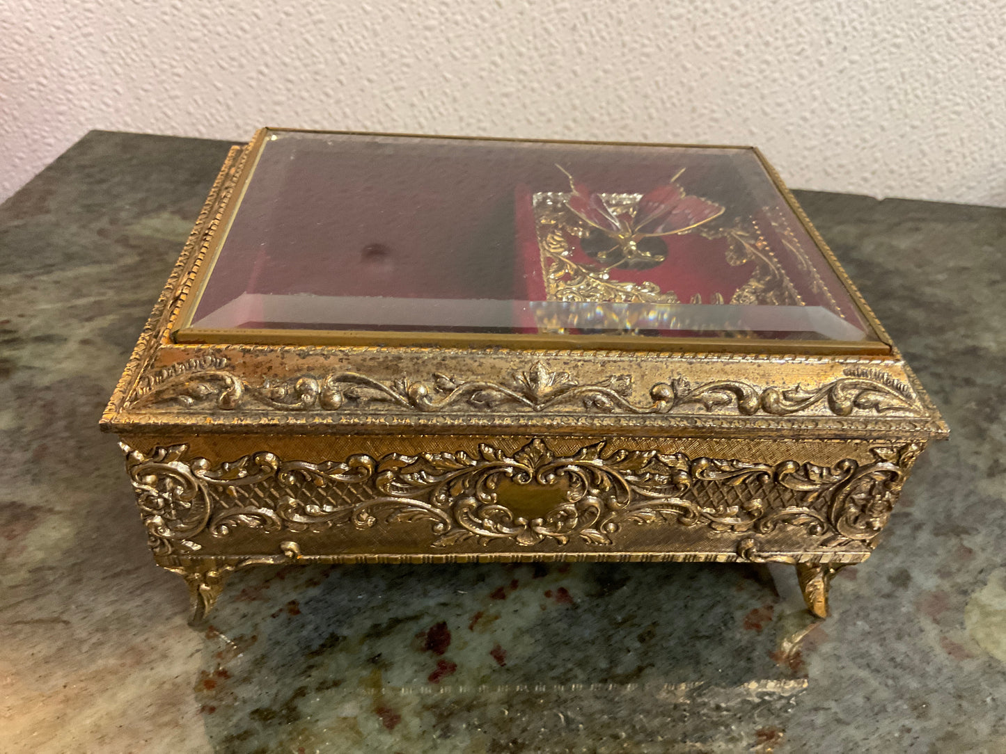 Splendid New York Butterfly Music Box