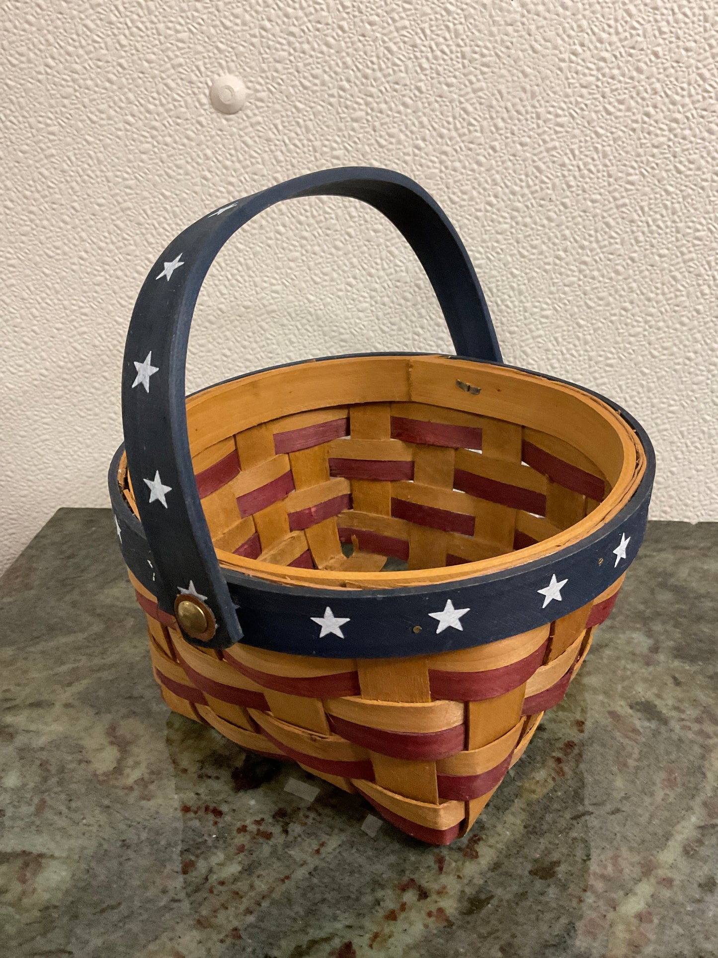 Boyd Bears Yankee Doodle 7 1/2” Basket