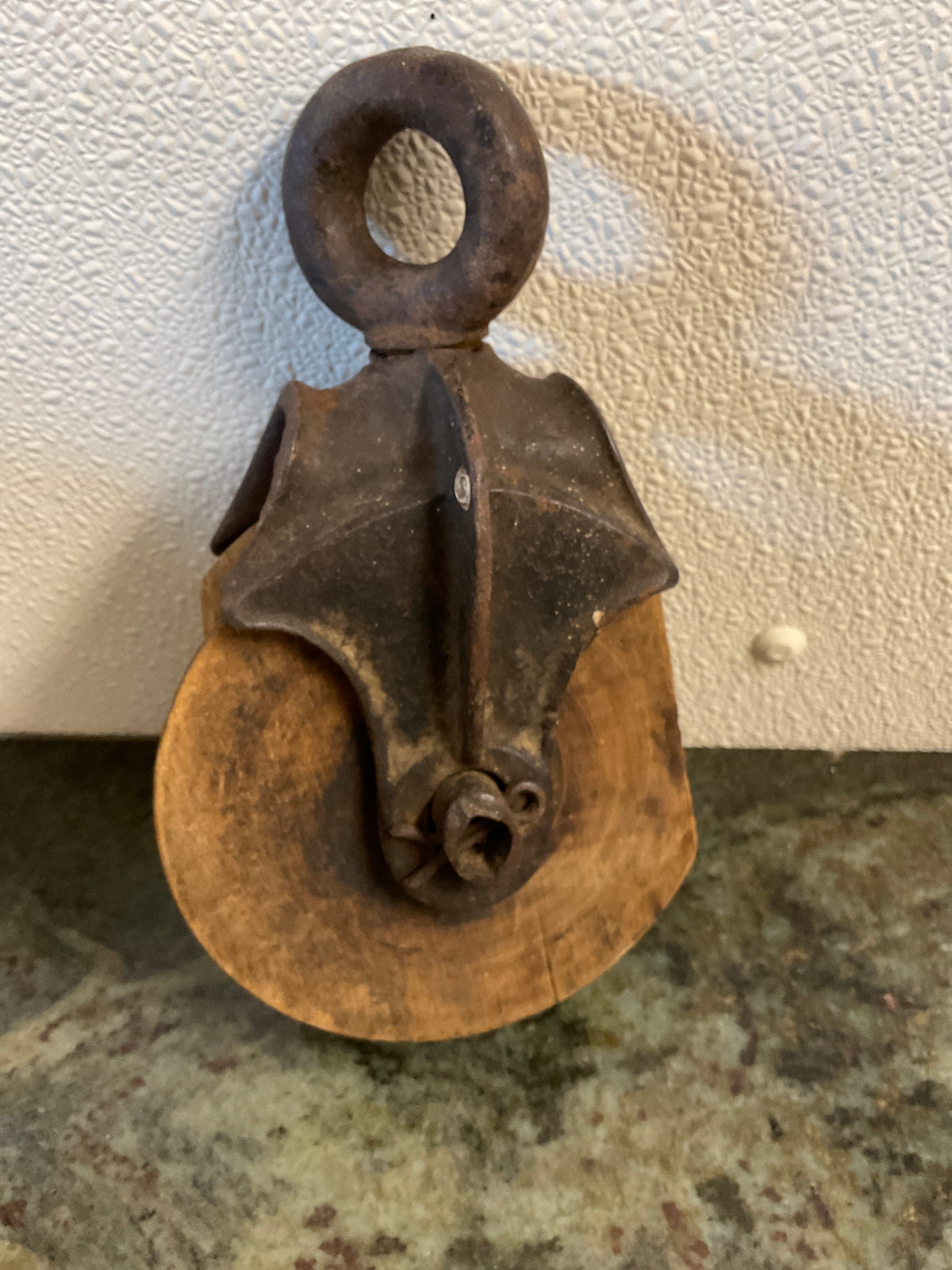 Cast Iron Wood Barn Pulley