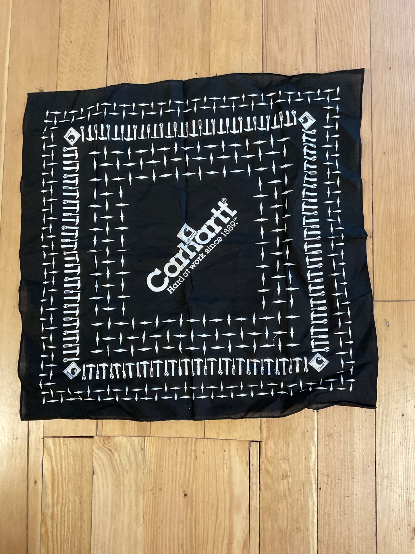 V Carhartt Bandana Black/White
