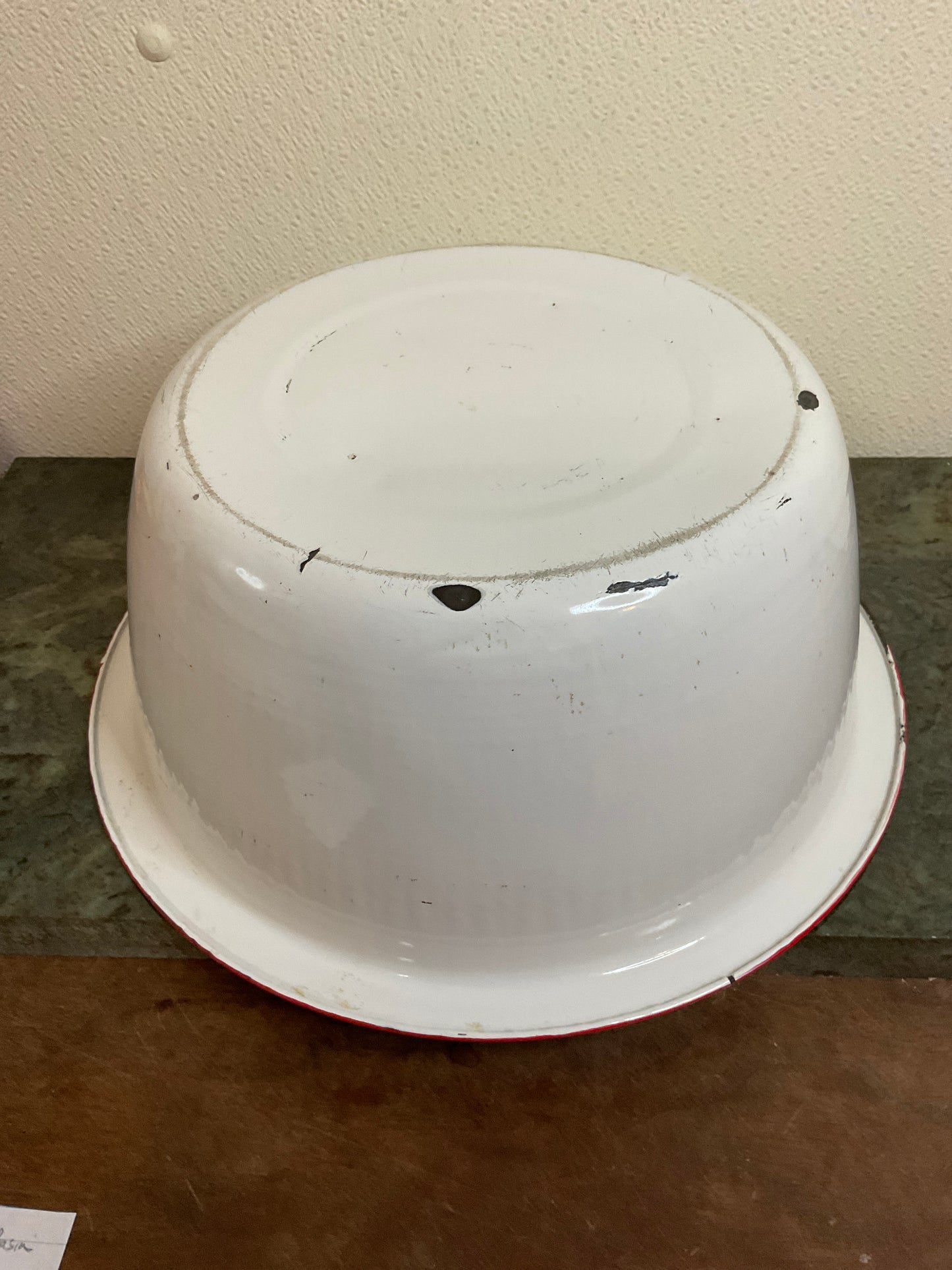 Vintage Enamelware Bain Flat Bottom
