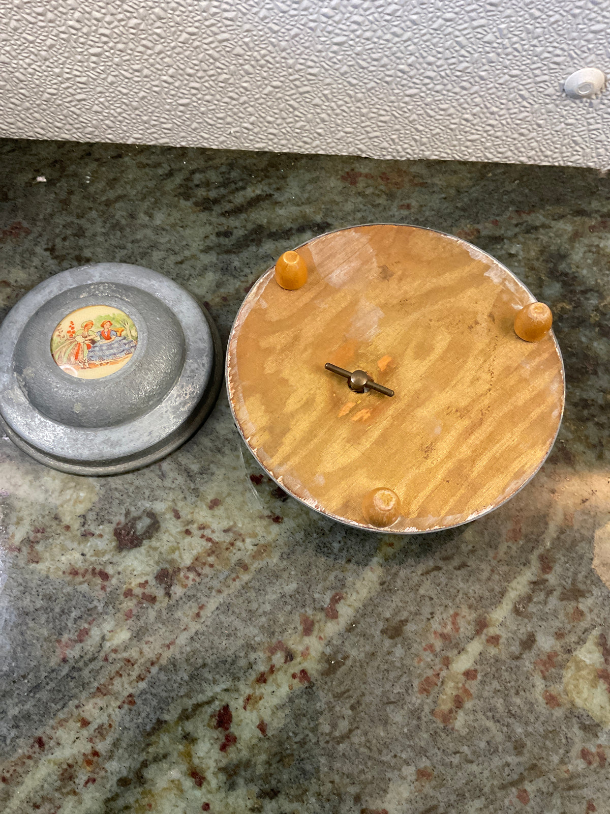 Vintage Aluminum Musical Powder Bix