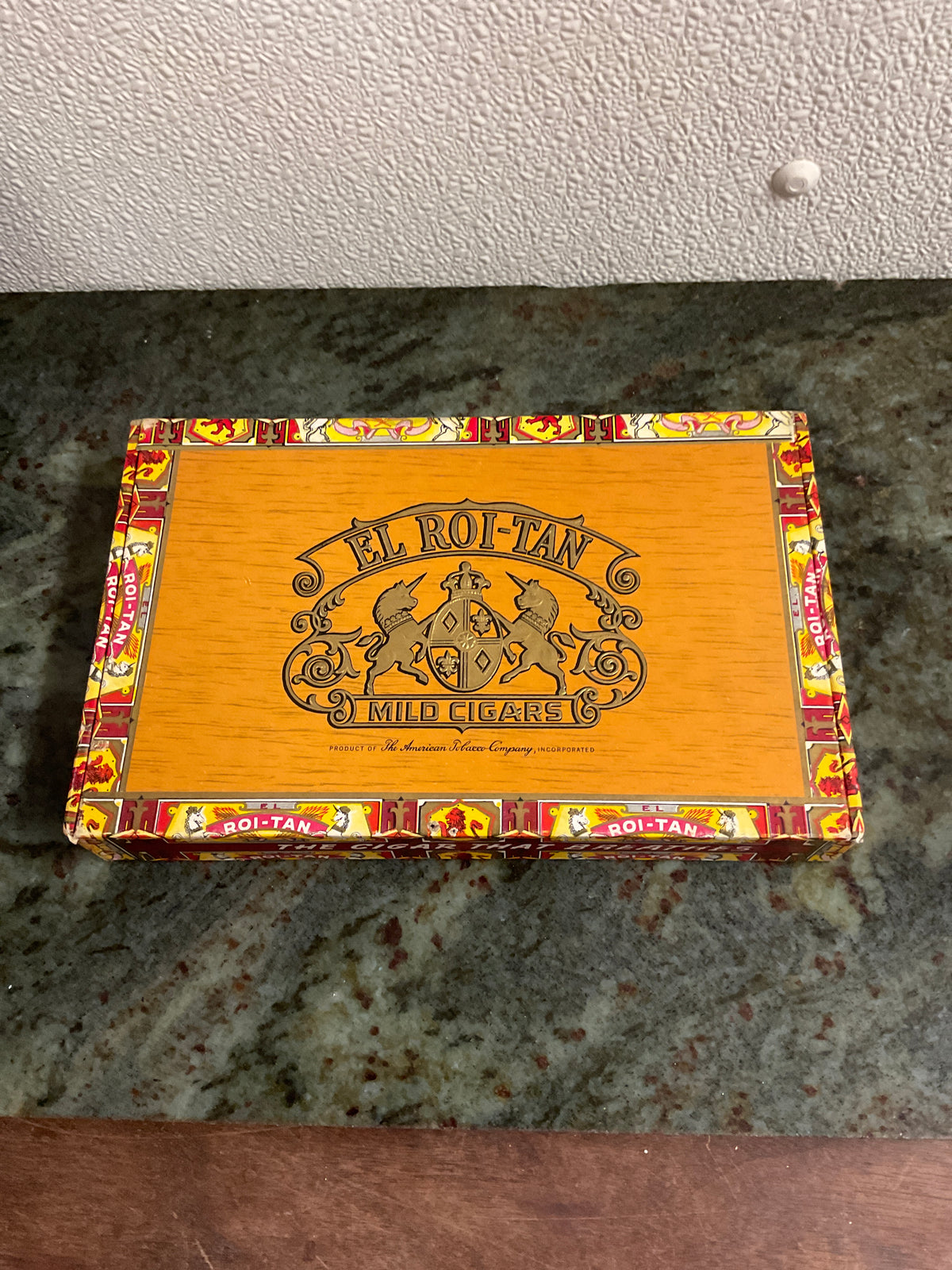 El Roi-Tan Mild Cigars Box