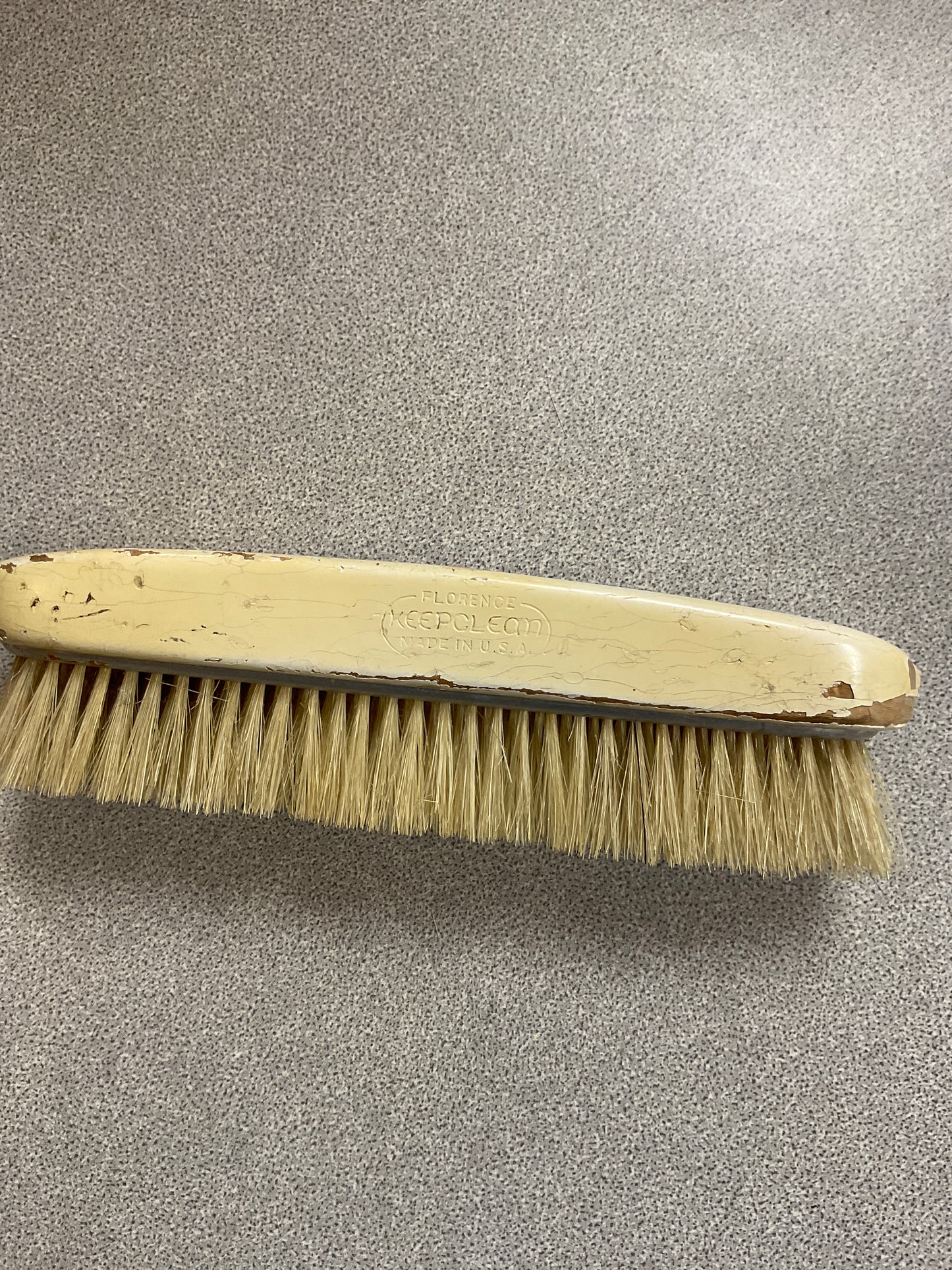 Lorence Keepclean Clothing Brush