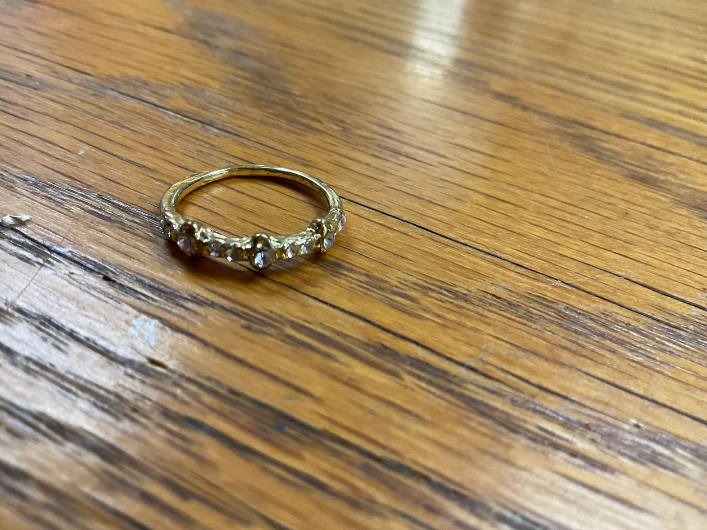Vintage 11 Crystal Band Ring