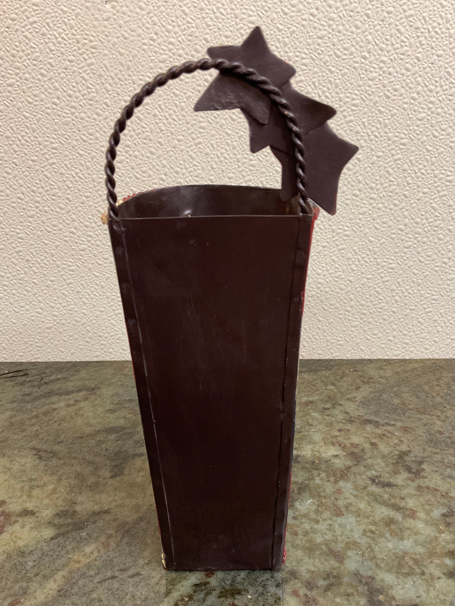 Americana Metal Wall Holder