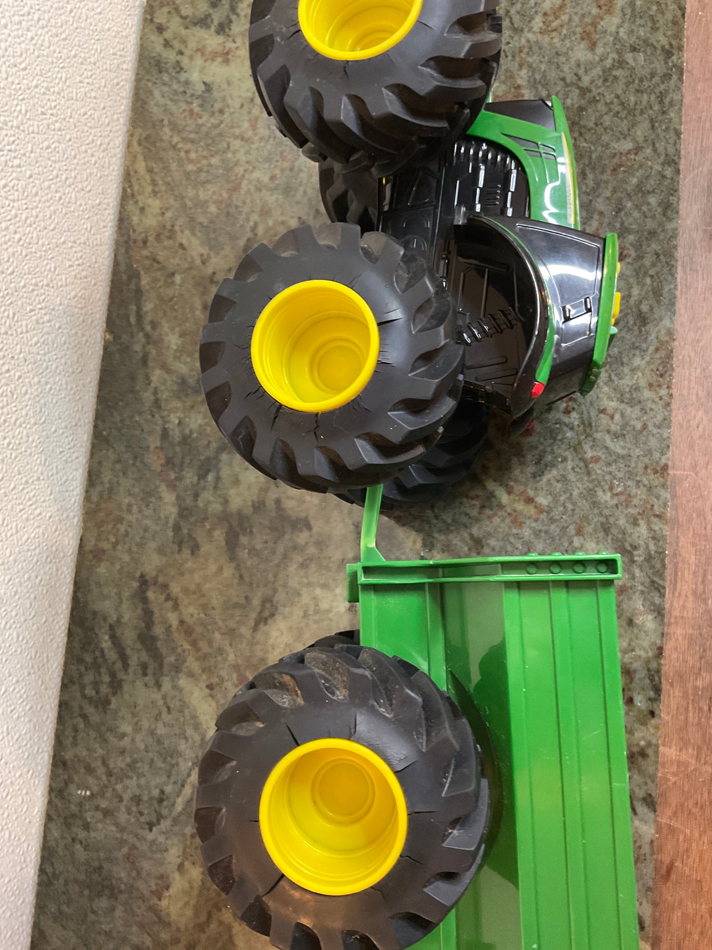 Tony John Deere Treads 8” Tractor/Wagon
