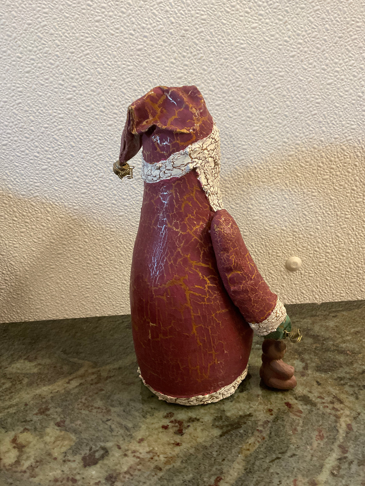 Enesco Aleta Breese Primitive Santa Figurine