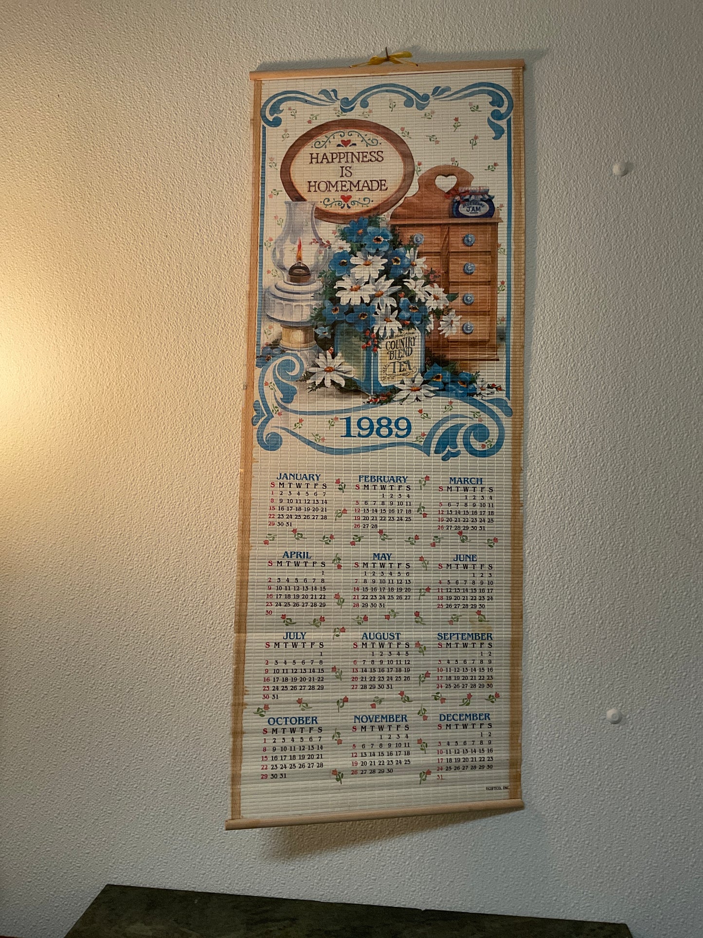 Vintage 1989 Bamboo Roll Up Calendar