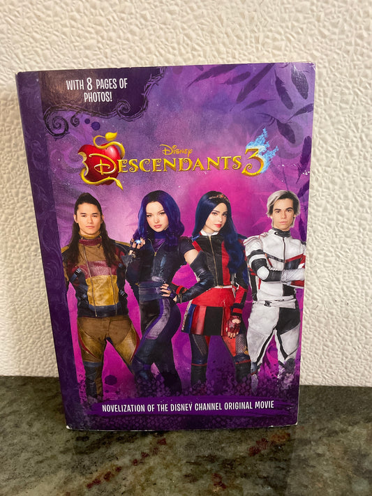 Book Disney Descendants Three