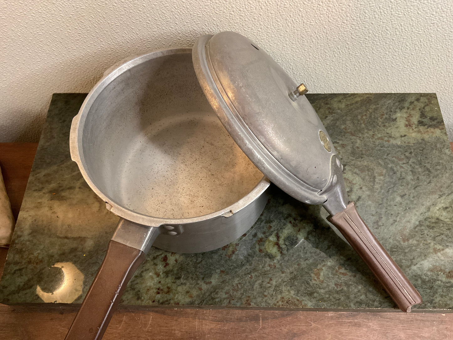Vtg Presto Model 60 Pressure Cooker