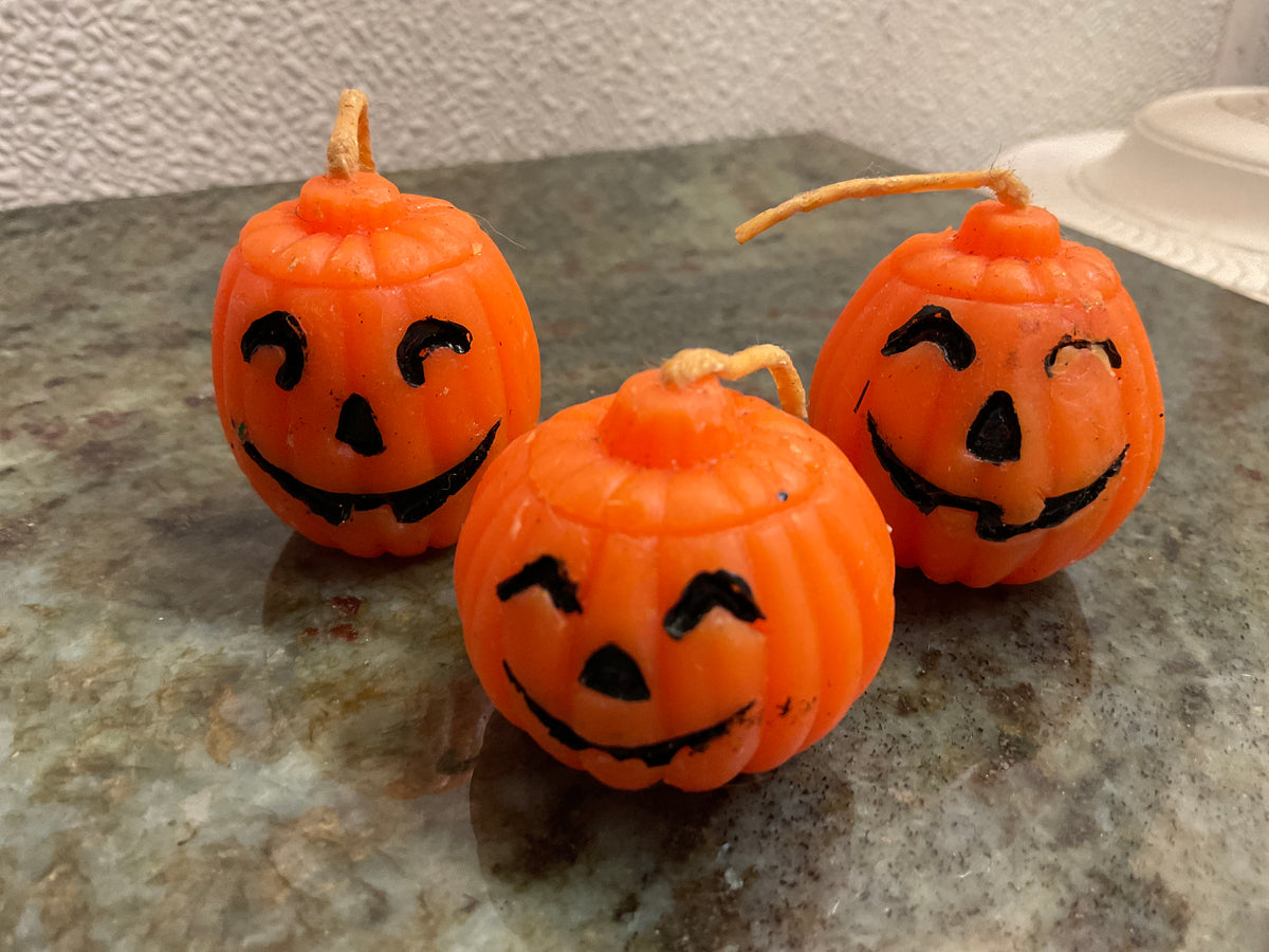 Set Of 3 Vintage Mini Pumpkin Candles
