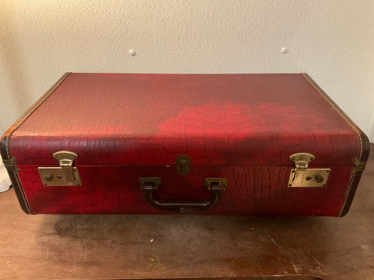 Vintage 1950’s Suitcase with keys