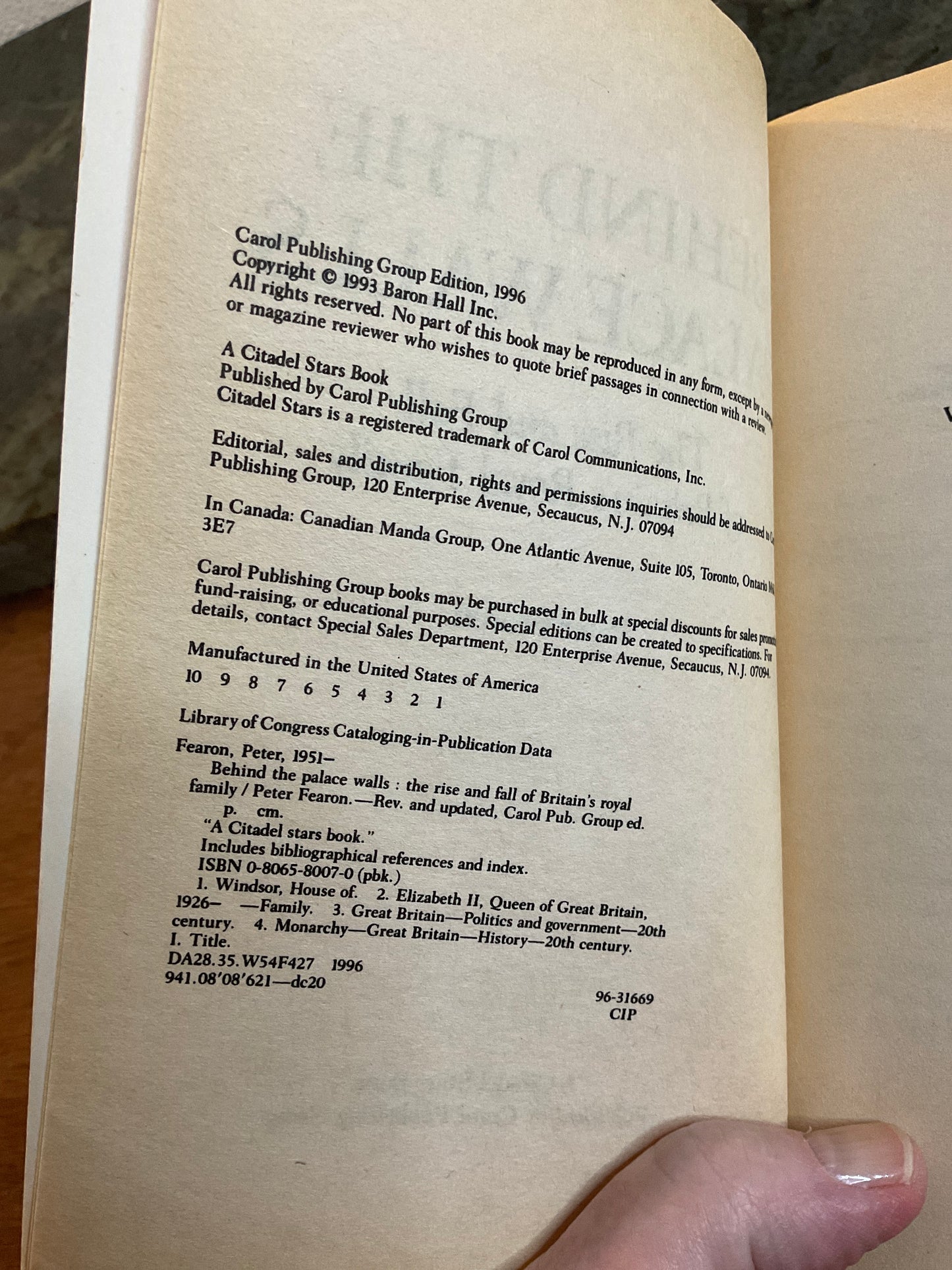 Book 1996 Behind The Palace Walls