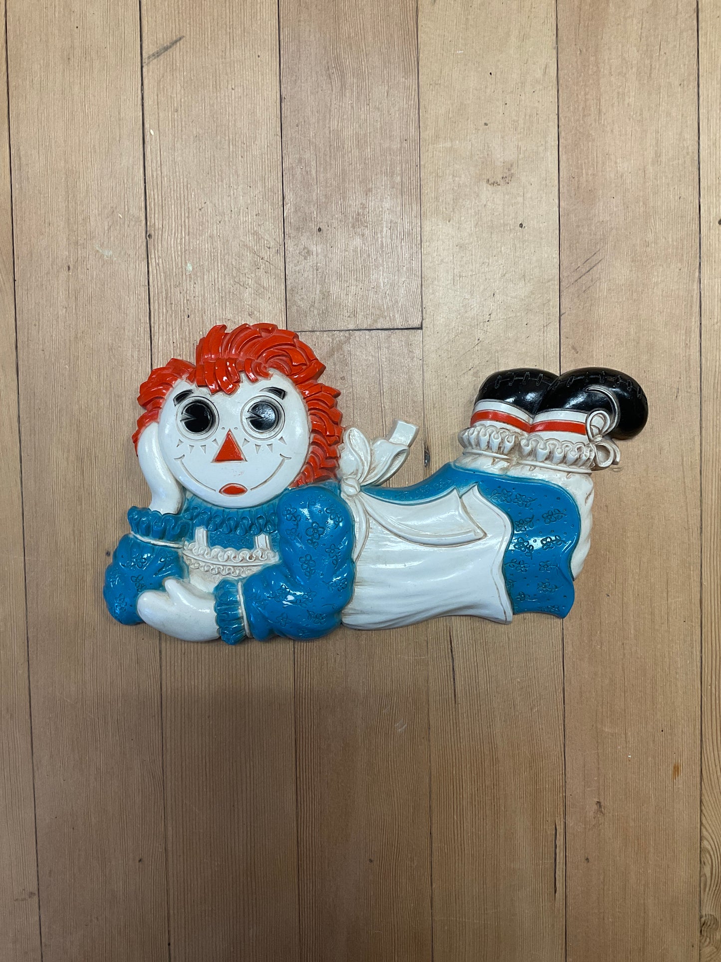 Raggedy Ann Decor