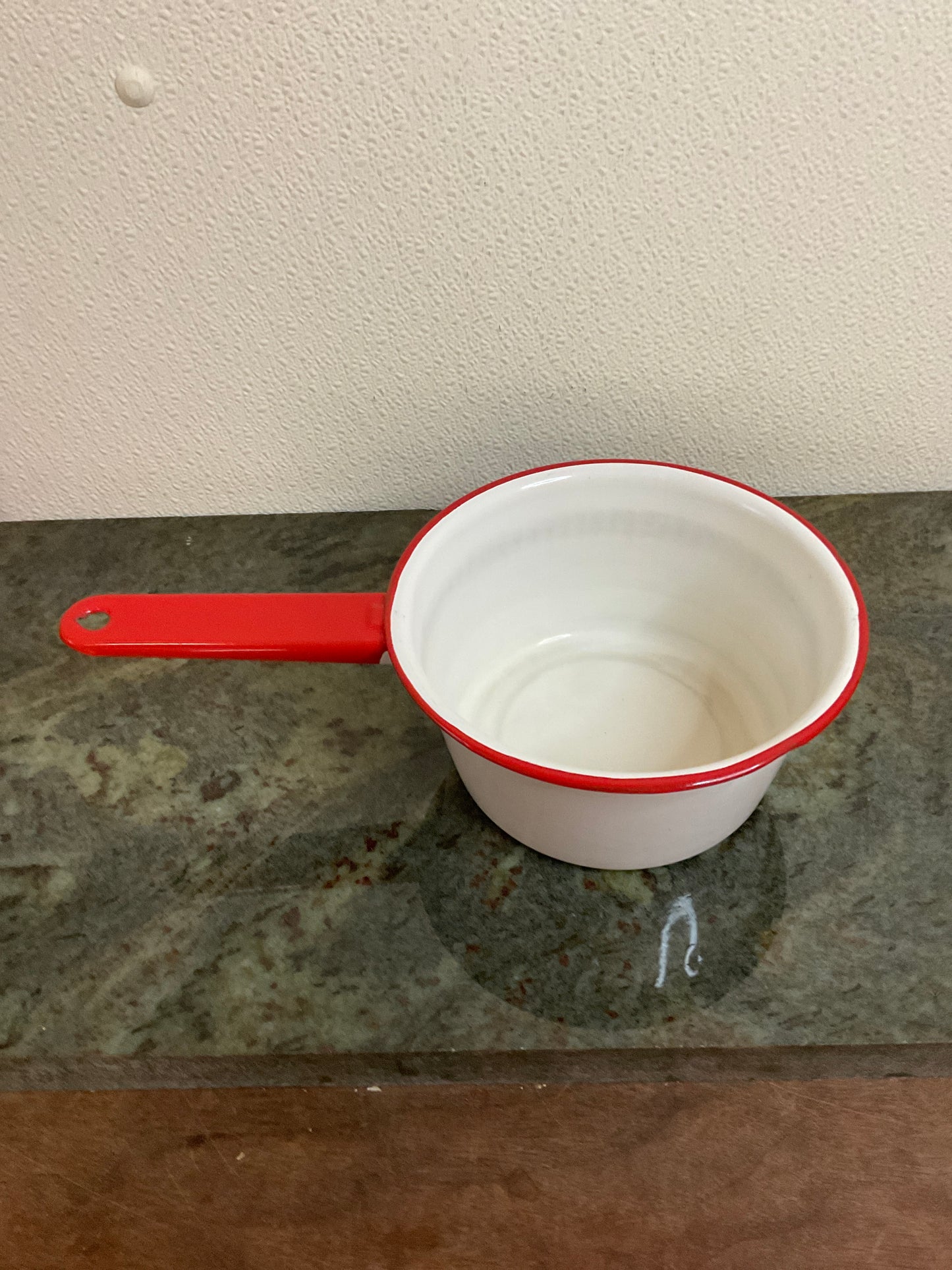 Vintage Enamelware Saucepan - Large