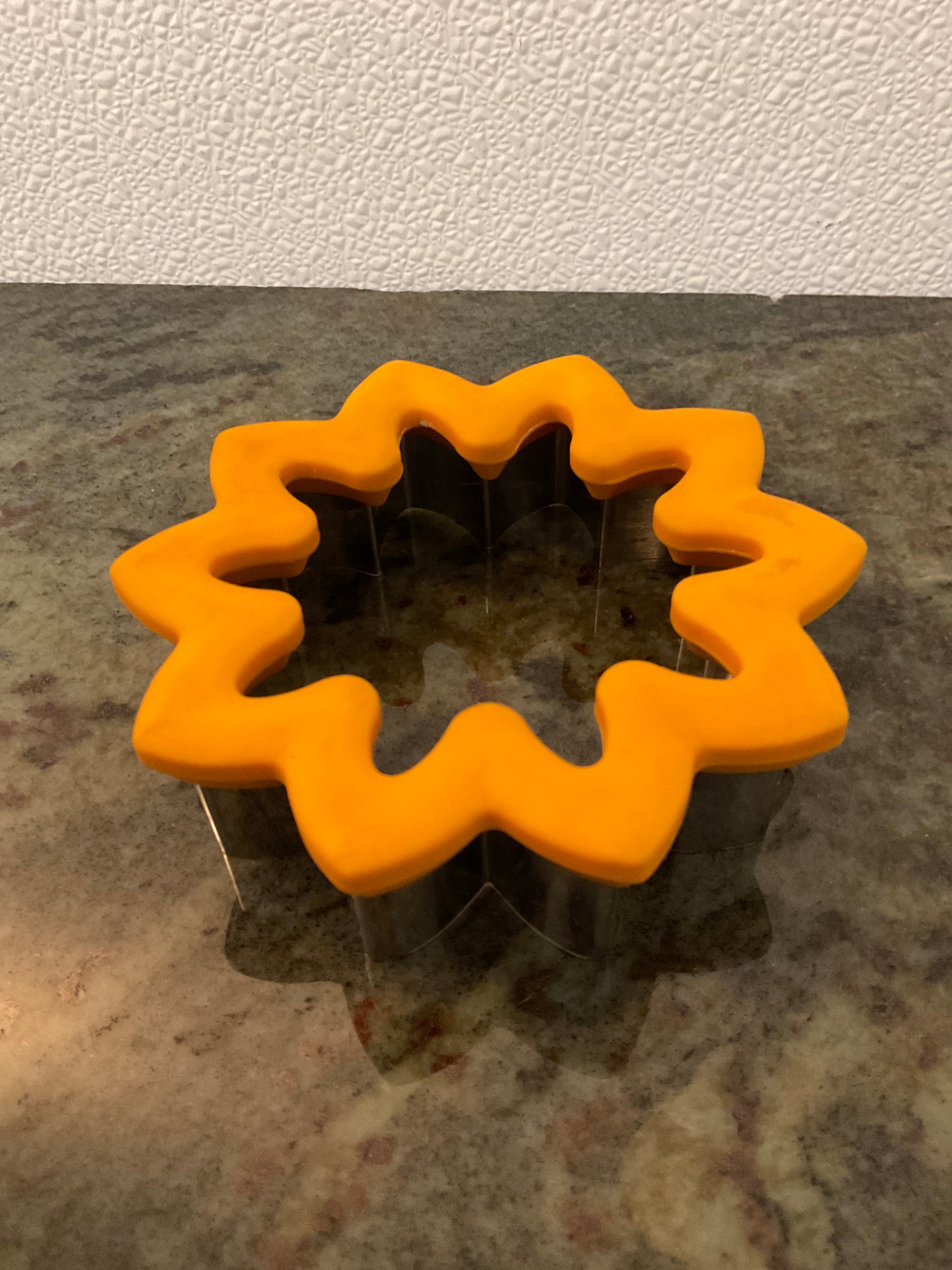 Large Flower Cookie Cutter with Comfort Grip