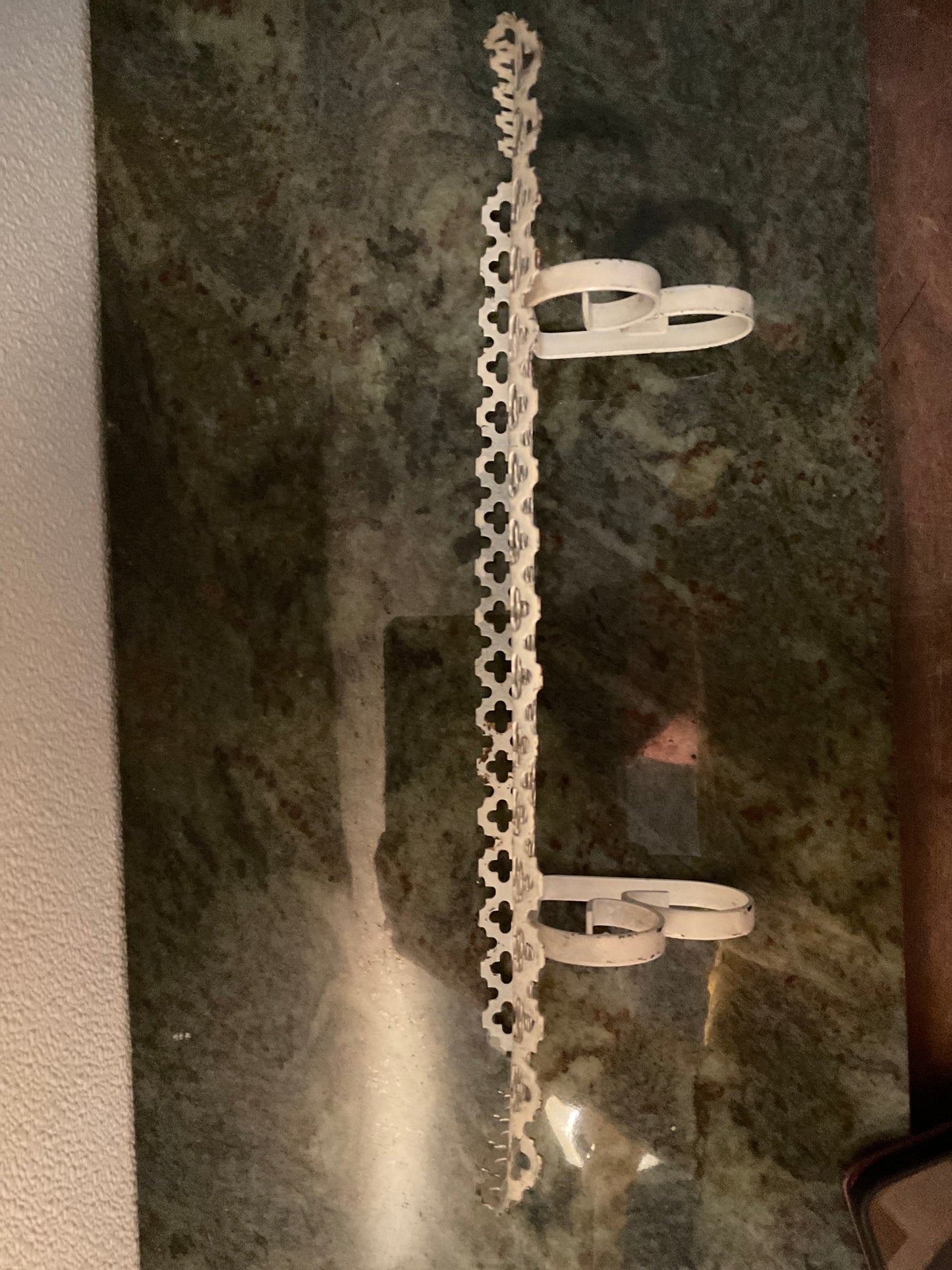 Metal Lattice Bracket Shelf