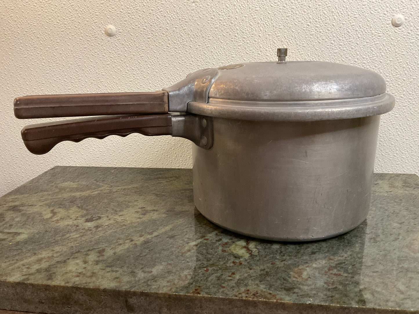 Vtg Presto Model 60 Pressure Cooker