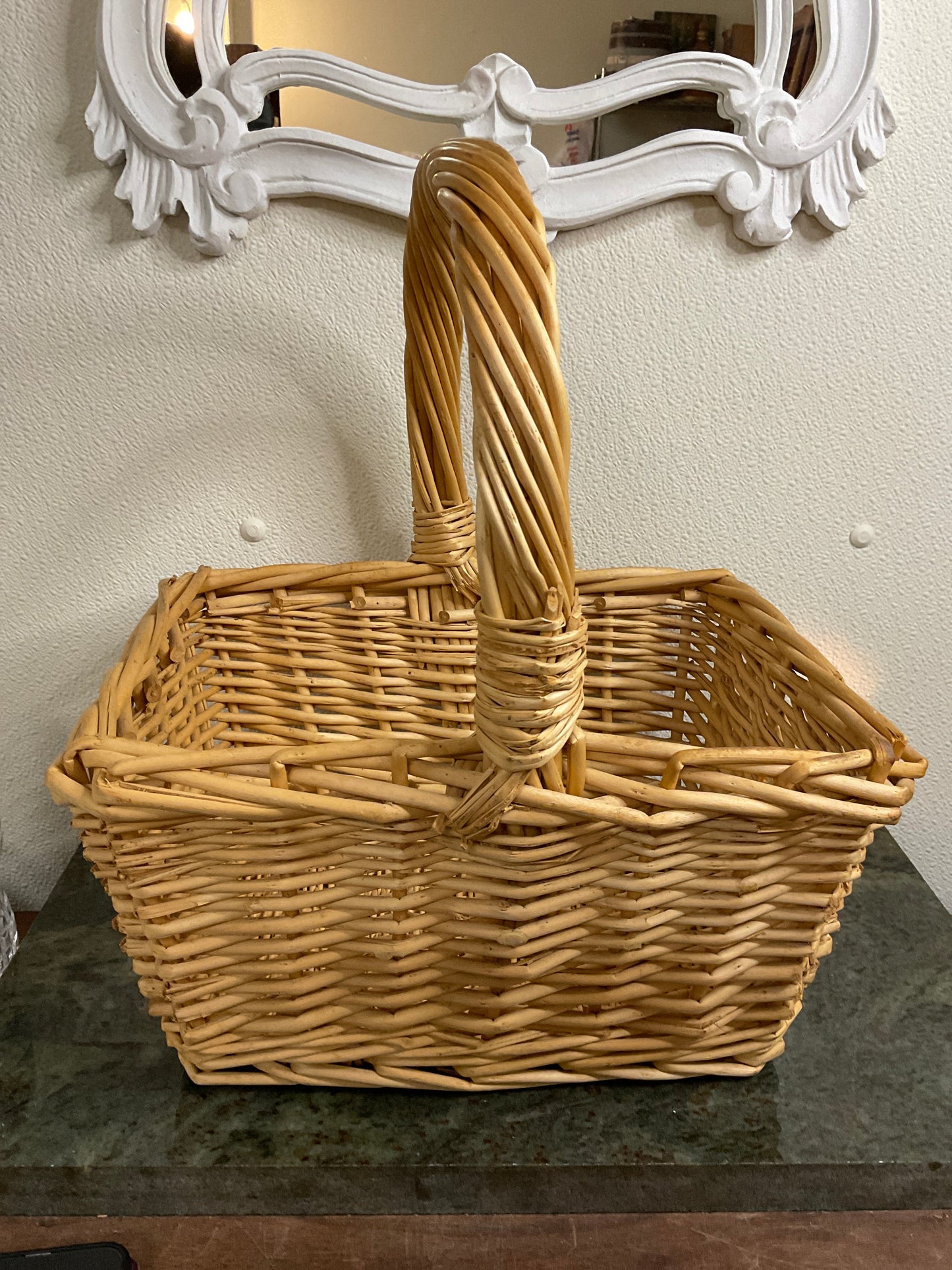 Woven Wicker Rectangle Basket w/Handle