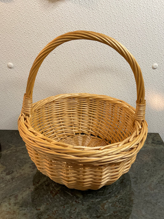 Round Wicker Basket with Handle