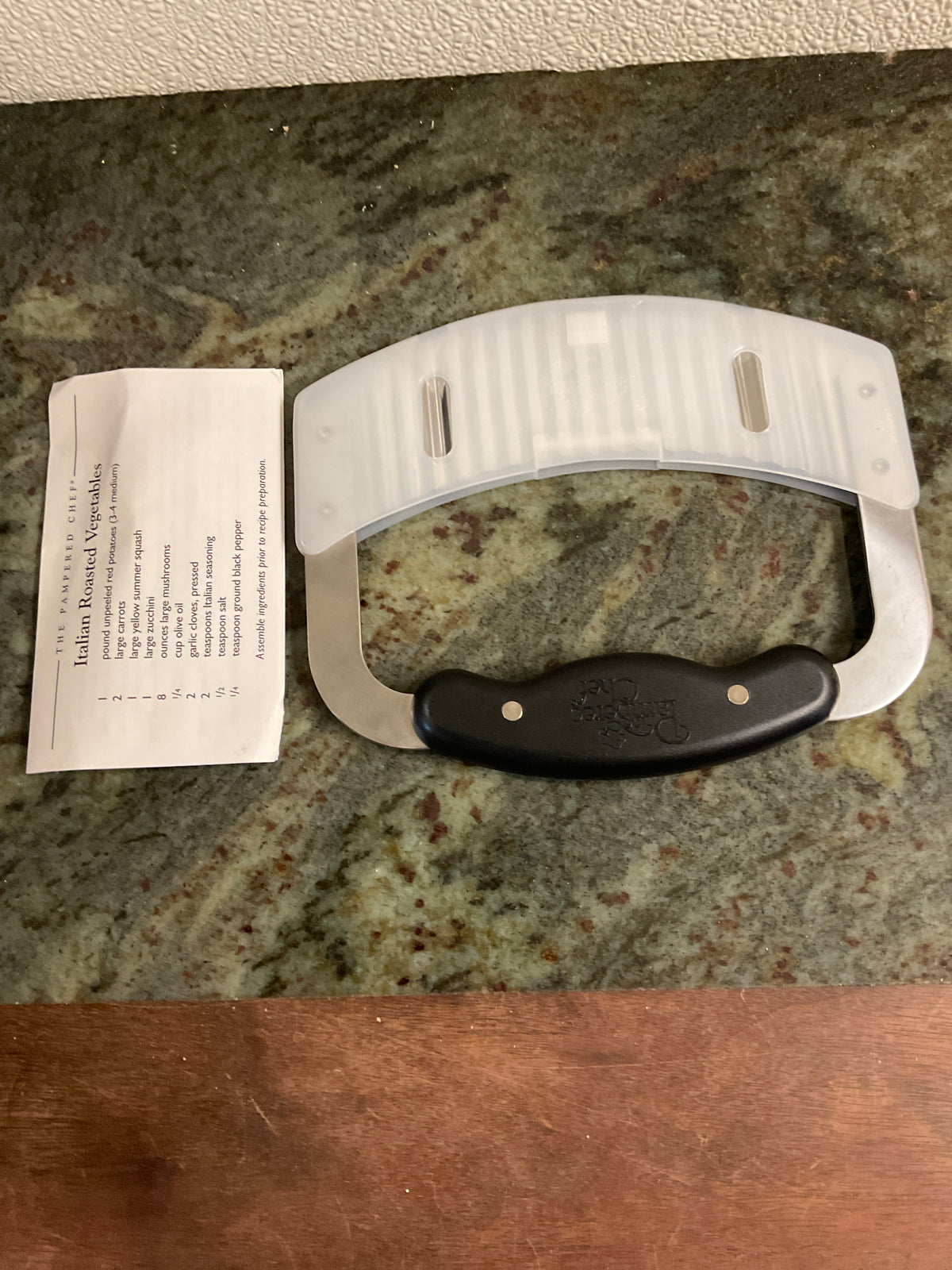 Pampered Chef Crinkle Cutter
