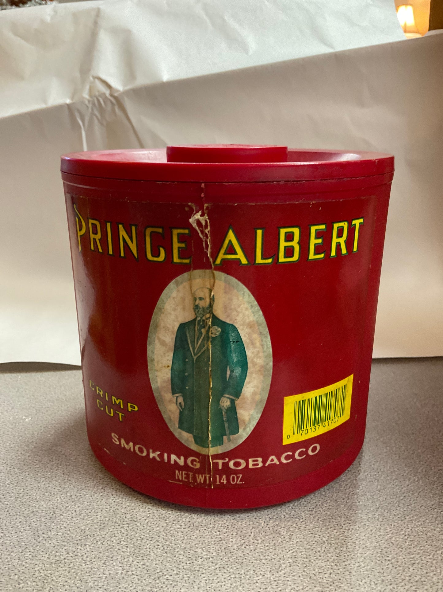 Prince Albert Crimp Cut Smoking Tobacco Plastic Container