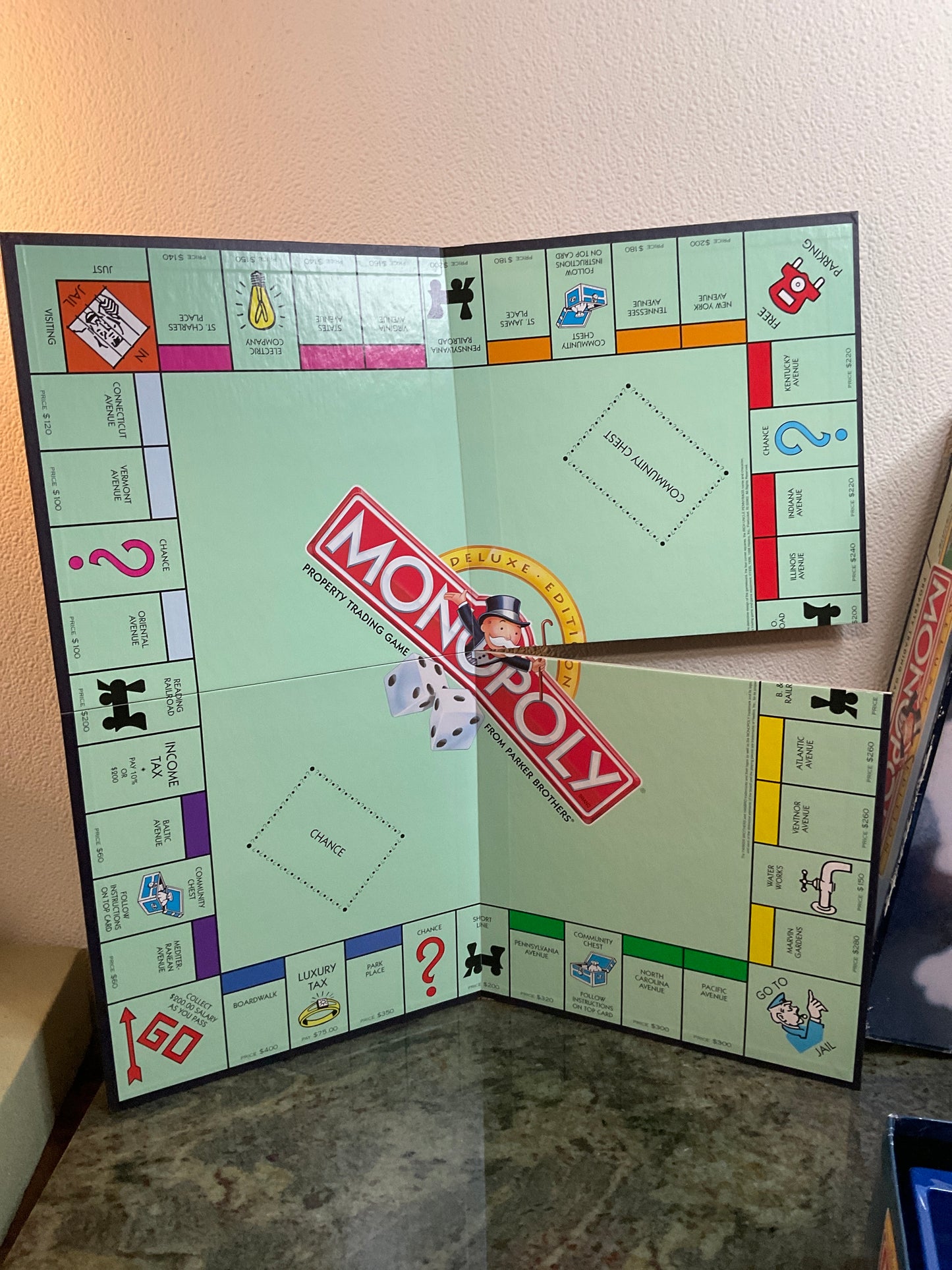 Game Deluxe Monopoly