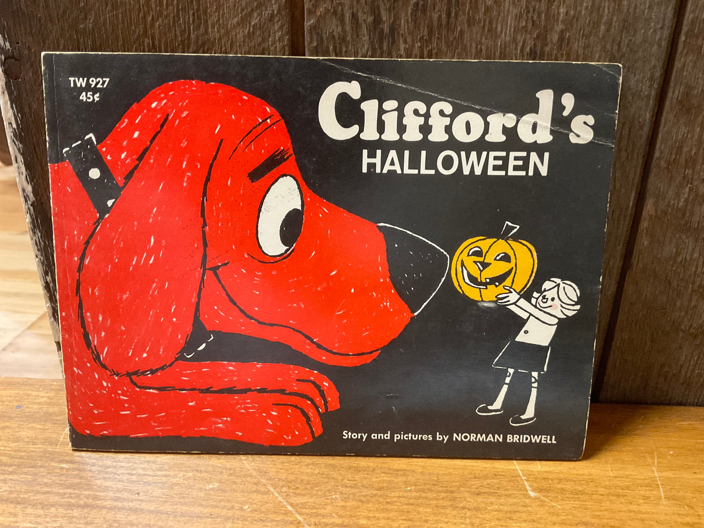 Book Clifford’s Halloween 1966 1st Printing
