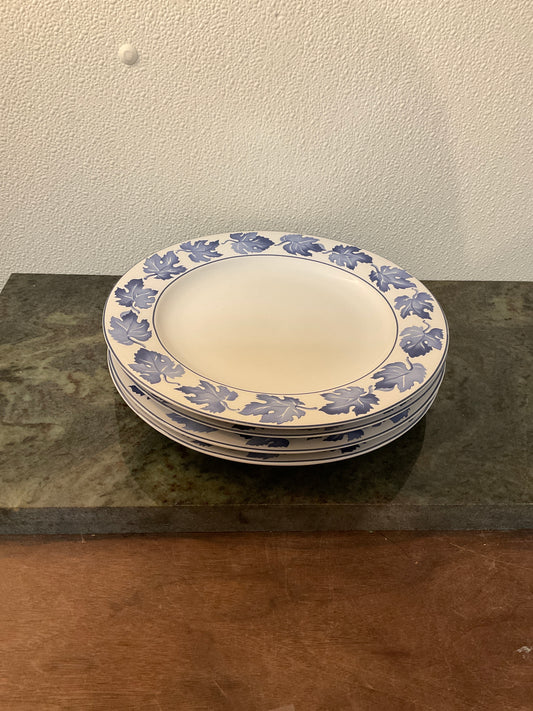 Vintage Classic Traditions Dinner Plate Set Of 4