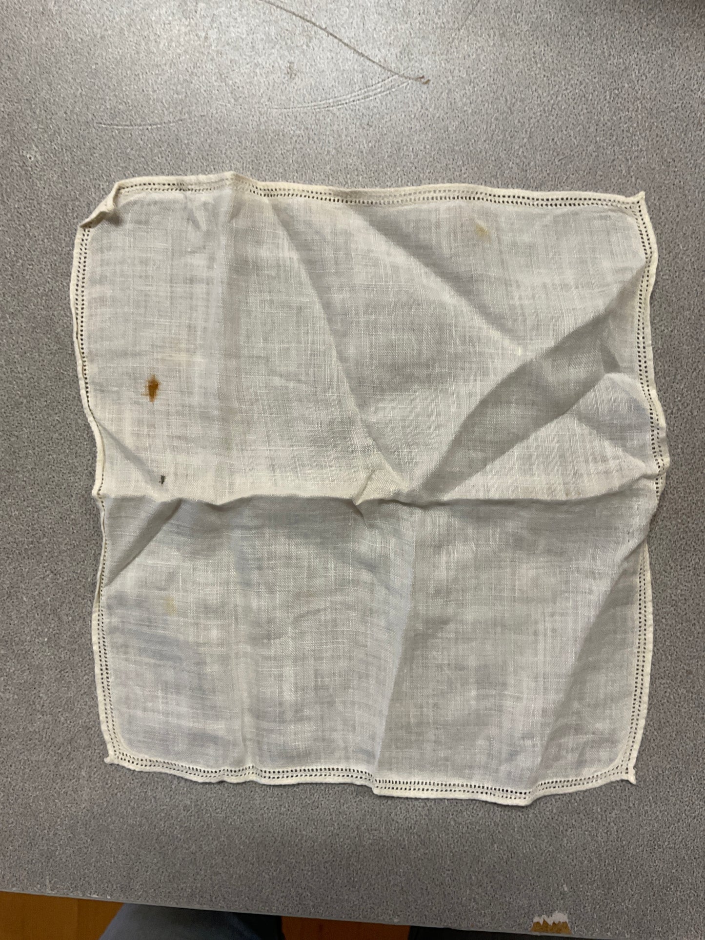 Vtg Handkerchief w/Embroidered Edge