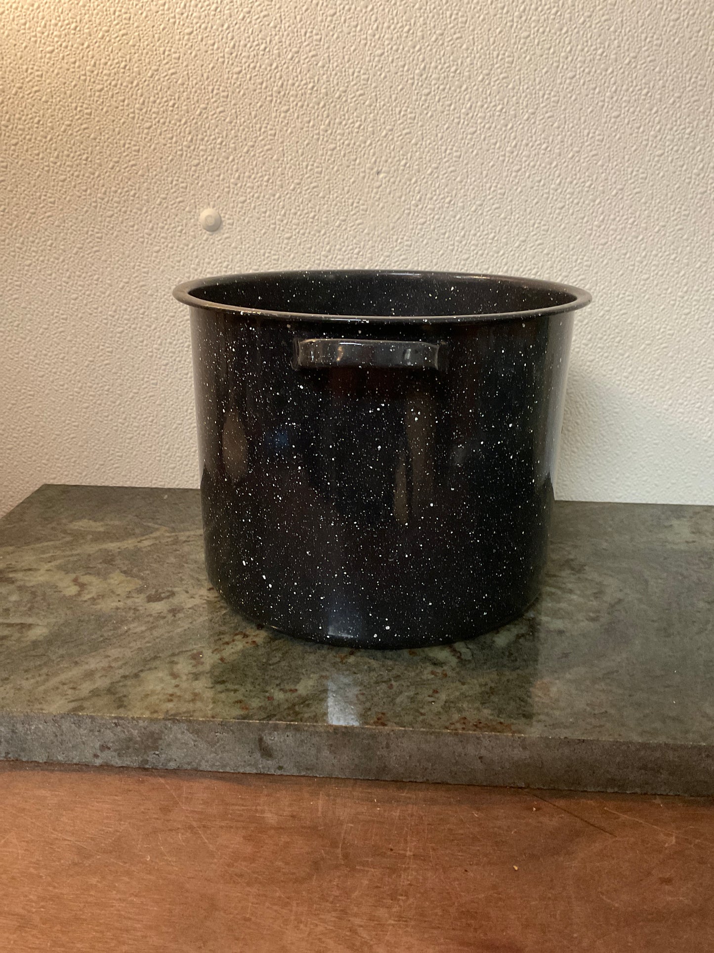 Vintage Graniteware Speckled Stock Pot