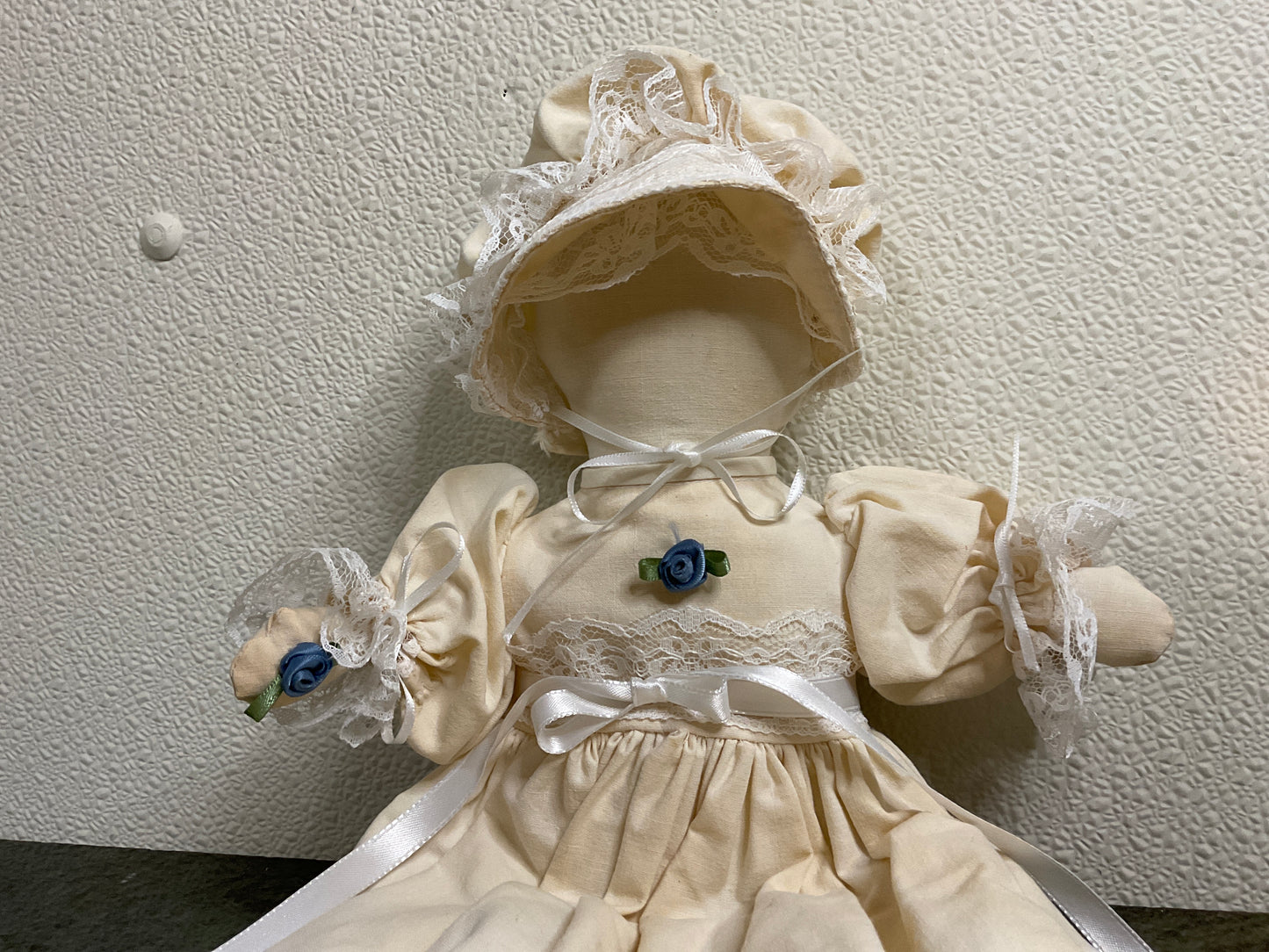Amish Cloth Doll w/Embroidery Dress